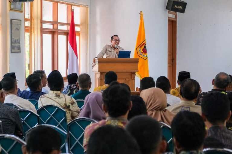 Buka Sosialisasi MPAK, Bupati : Ini Penting, Wali Nagari dan Perangkat Diminta Serius Mengikutinya