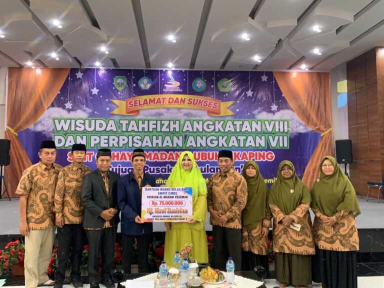 Hj. Nevi Zuairina Hadiri Wisuda Tahfizh dan Serah Terima Bantuan untuk SMPIT Cahaya Madani Pasaman