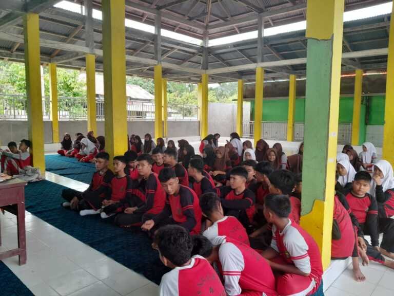 MTsN 4 Pesisir Selatan Gelar Class Meeting