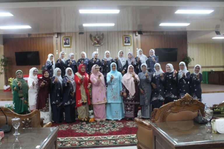 Jalin kekompakan dan Silaturahmi keluarga dewan , Pengurus IKKD DPRD Pasaman periode 2024-2029 dikukuhkan
