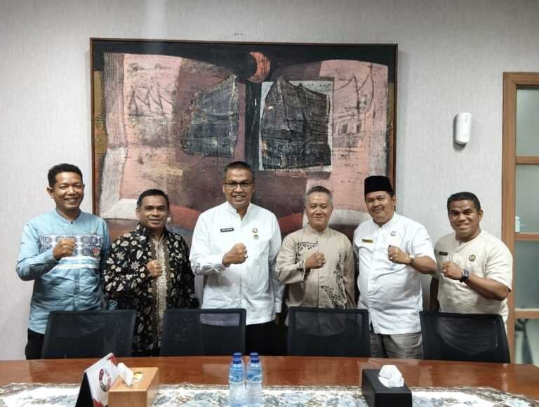 Ketua Komite Pencak Silat Tradisi Indonesia (KPSTI) Sumbar Arry Yuswandi Gelar Rapat Pengurus