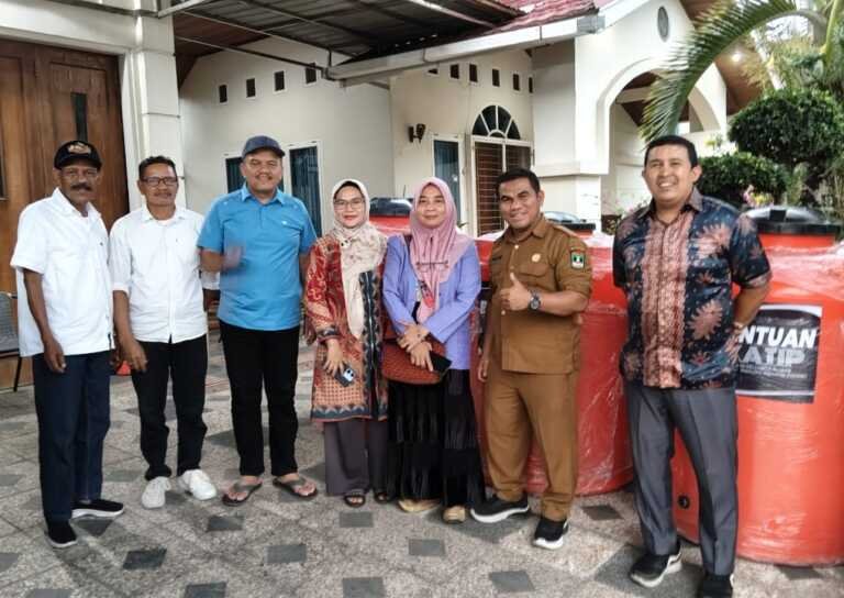 Ikatan Alumni Polliteknik ATIP (IKATIP) Serahkan Bantuan Tedmon Air Bersih di Kuranji