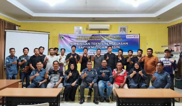“Disperindag Sumbar Tingkatkan Kompetensi IKM Logam Mesin Melalui Bimtek Pengelasan di UPTD Logam”