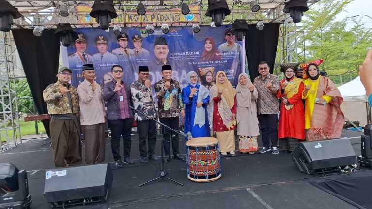 H. Irwan Zuldani Resmi Buka Festival Seni Budaya Sumatera Barat 2026, Lomba Baju Basiba dan Tari Kreasi Berlangsung Meriah