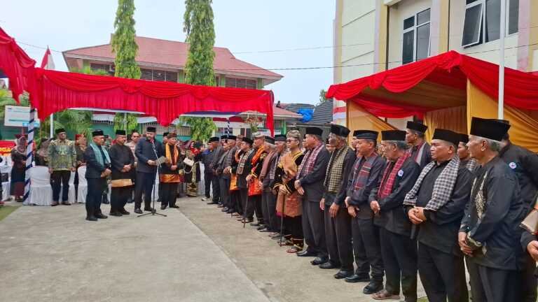 Wali Kota Padang Resmi Lantik dan Kukuhkan Pengurus KAN Pauh IX Periode 2026–2031
